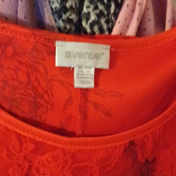 Top - Picture 2 of 2